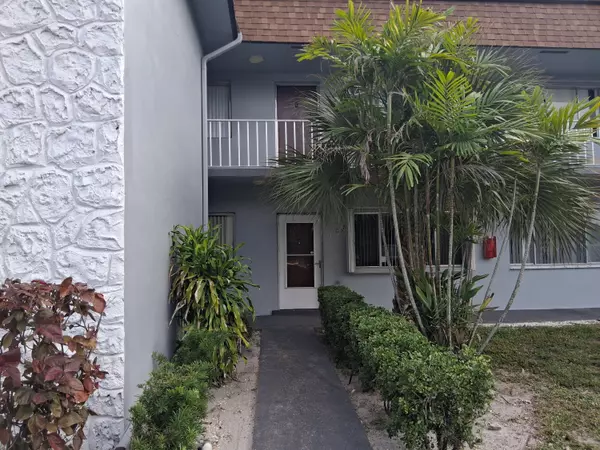 6289 Lear DR 105, Lake Worth, FL 33462