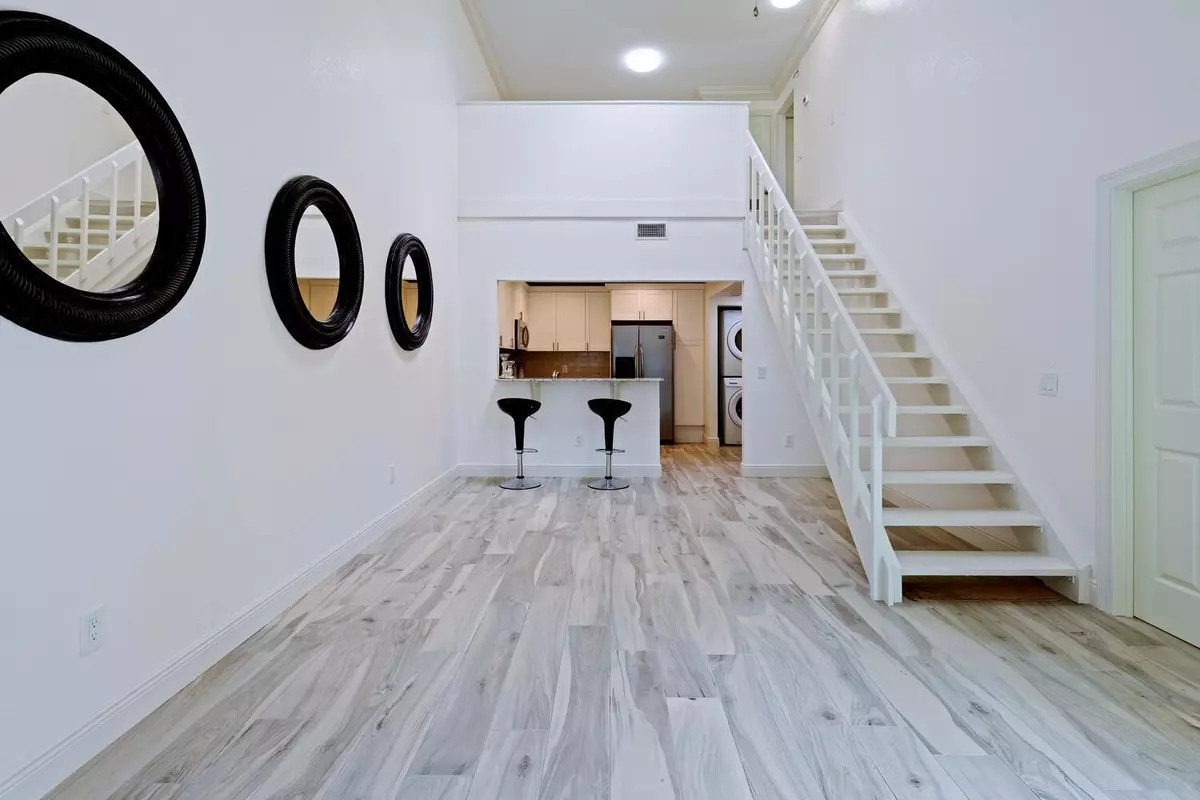 West Palm Beach, FL 33406,4107 Palm Bay CIR D