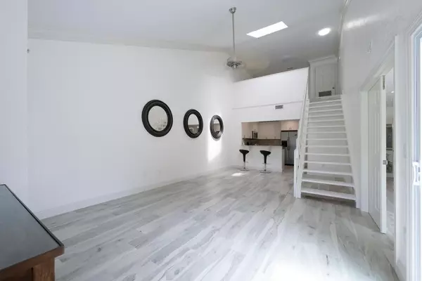 West Palm Beach, FL 33406,4107 Palm Bay CIR D