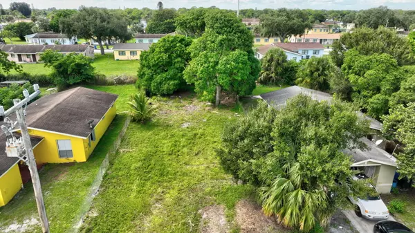 Fort Pierce, FL 34950,901 N 22nd ST