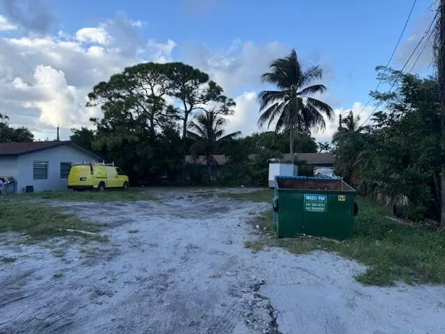 Palm Springs, FL 33461,3681 Lakewood RD