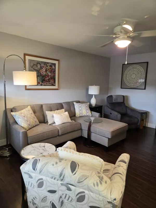 West Palm Beach, FL 33417,320 Andover M