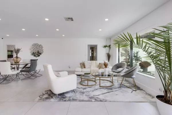 Boca Raton, FL 33486,1049 W S Palmetto Park RD