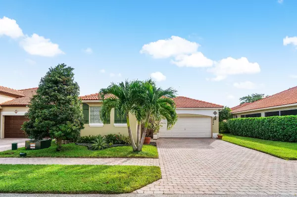 8094 Sago Palm LN, Boynton Beach, FL 33436