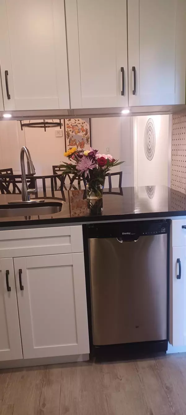 Oakland Park, FL 33309,2733 S Oakland Forest DR 104