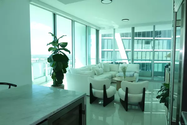 Miami, FL 33132,900 Biscayne BLVD 4812