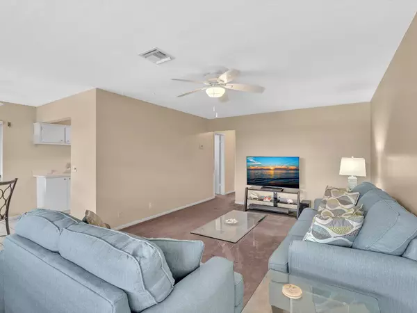 Boynton Beach, FL 33435,2542 S Federal HWY 11