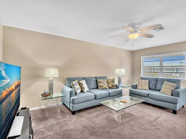 Boynton Beach, FL 33435,2542 S Federal HWY 11