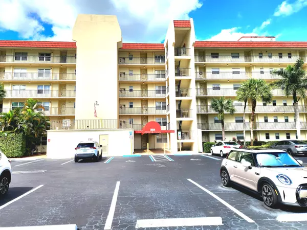 Lake Worth, FL 33467,3959 Via Poinciana 208