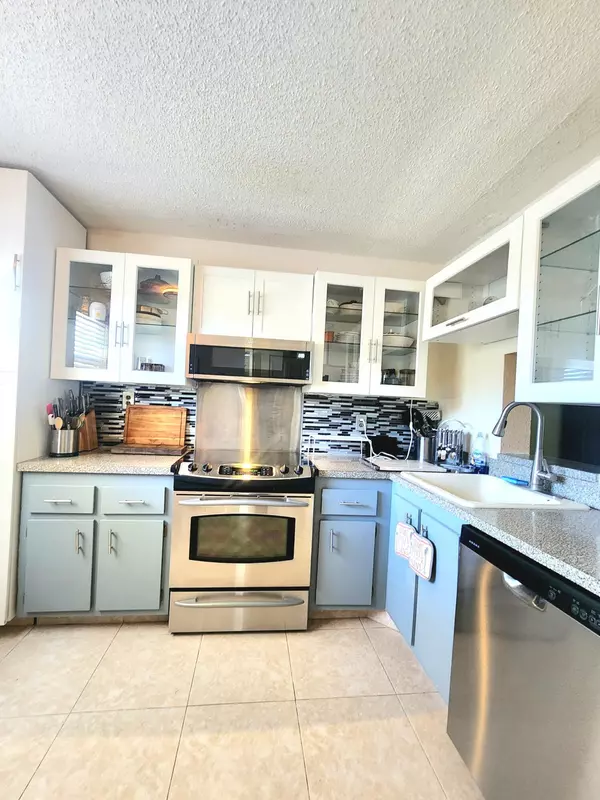 Lake Worth, FL 33467,3959 Via Poinciana 208