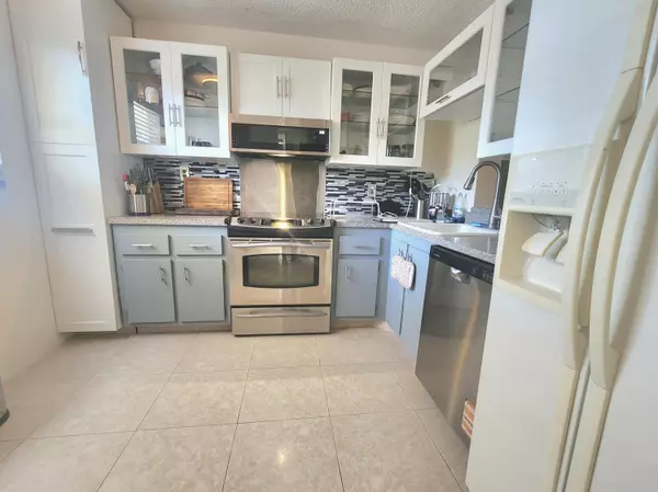 Lake Worth, FL 33467,3959 Via Poinciana 208