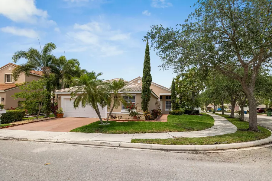 1015 Thistle Creek CT, Weston, FL 33327