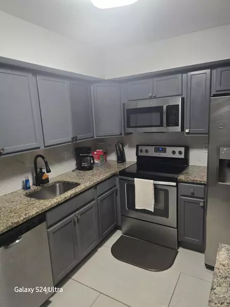 618 SW 1st ST 618, Boynton Beach, FL 33435