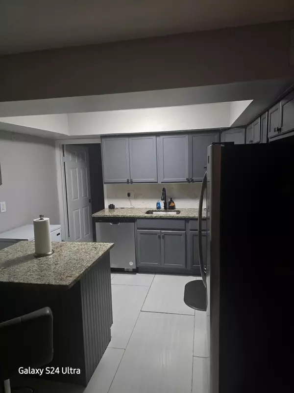 Boynton Beach, FL 33435,618 SW 1st ST 618