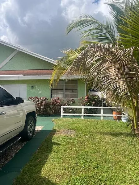 1320 SW N 75th AVE, North Lauderdale, FL 33068