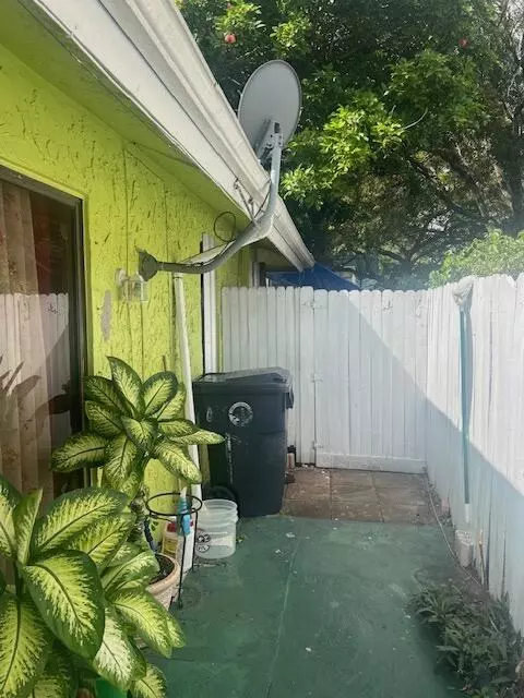 North Lauderdale, FL 33068,1320 SW N 75th AVE