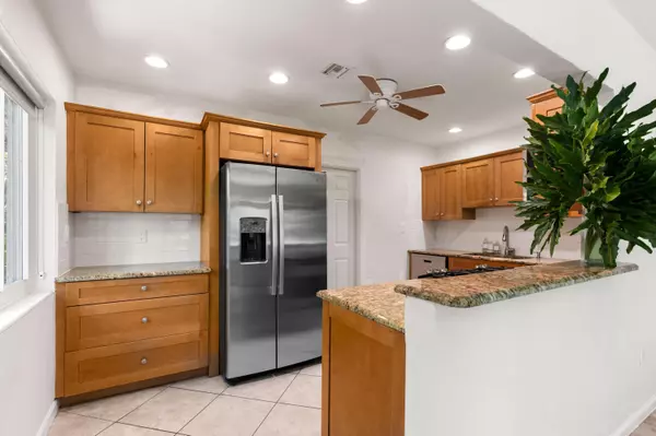 Lake Worth Beach, FL 33460,1120 N Palmway