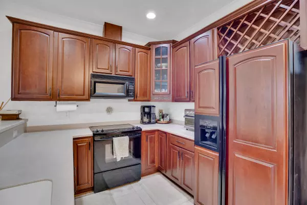 Vero Beach, FL 32966,7631 15th LN