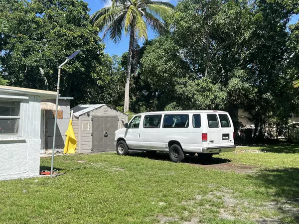 North Miami, FL 33161,12845 NE 4th AVE