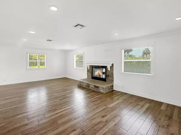 Loxahatchee Groves, FL 33470,2511 F RD