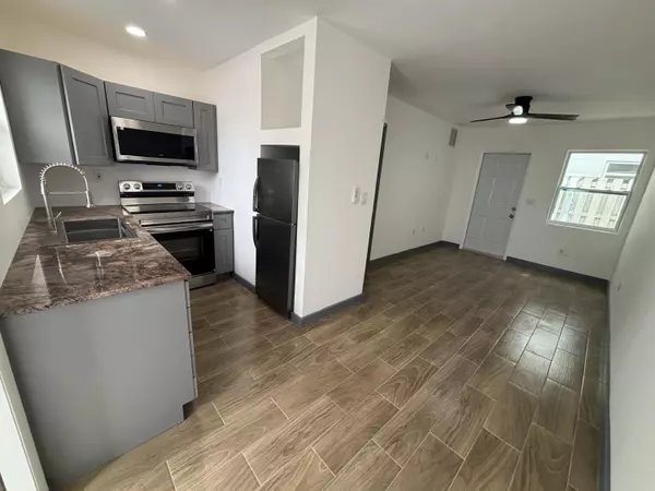 West Palm Beach, FL 33407,2919 Broadway 3