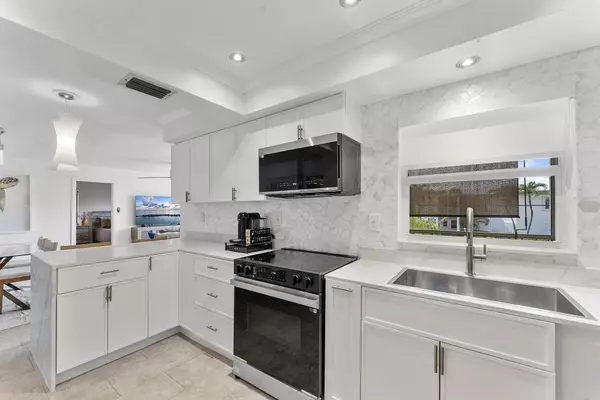 Pompano Beach, FL 33062,3200 NE 10th ST 7