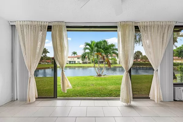 Boca Raton, FL 33433,8566 Casa Del Lago 47 F