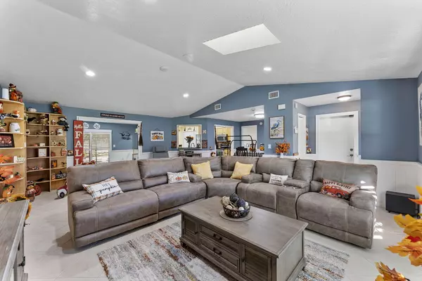 Port Saint Lucie, FL 34952,1520 SE Mariana RD