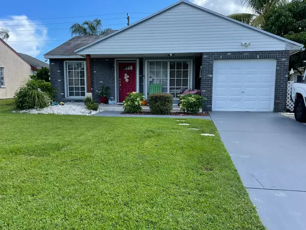 5628 Pebble Brook LN, Boynton Beach, FL 33472
