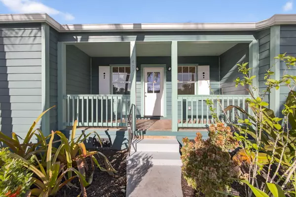 Lake Worth Beach, FL 33460,407 S Palmway