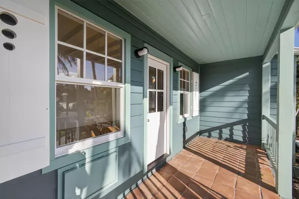 Lake Worth Beach, FL 33460,407 S Palmway