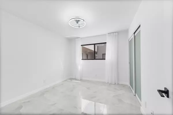 Delray Beach, FL 33484,15450 Pembridge AVE 187