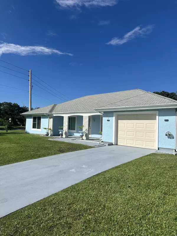 Port Saint Lucie, FL 34952,1592 SE Burning CT