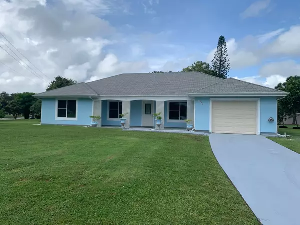 1592 SE Burning CT, Port Saint Lucie, FL 34952