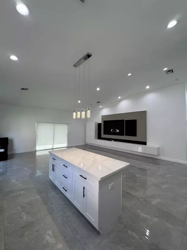 Lauderdale Lakes, FL 33319,4522 NW 36th CT