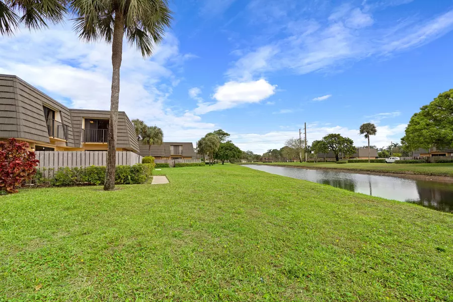 3904 39th WAY, West Palm Beach, FL 33407