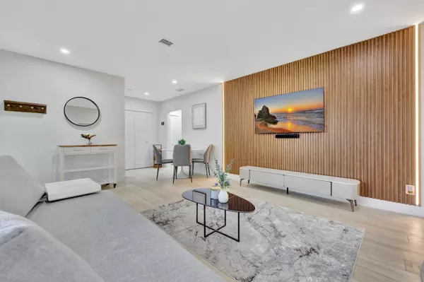 934 NW 4th AVE 1-4, Fort Lauderdale, FL 33311