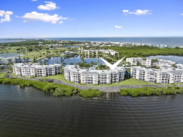 Stuart, FL 34996,5750 NE Island Cove WAY 3203