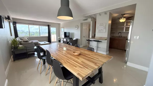 Hallandale Beach, FL 33009,401 Golden Isles DR 409