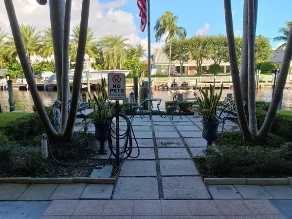 North Palm Beach, FL 33408,109 Paradise Harbour Blvd 415