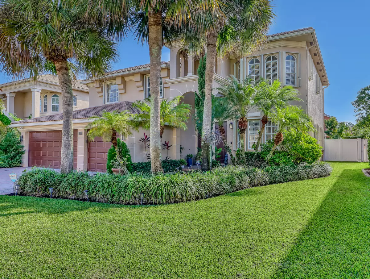 Royal Palm Beach, FL 33411,2227 Ridgewood CIR