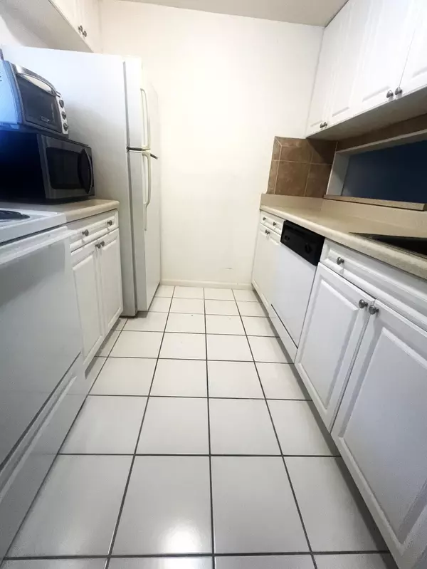 Boca Raton, FL 33486,812 SW 9th Street CIR 103