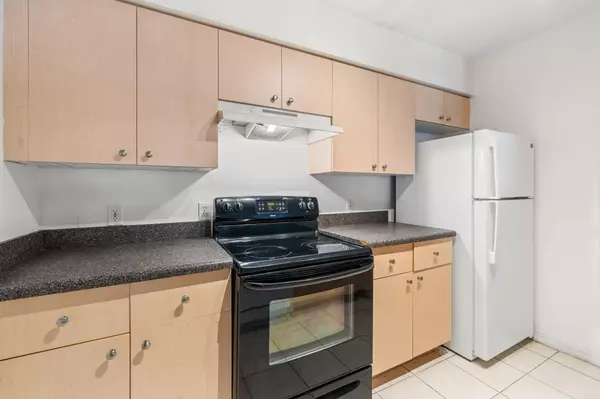 West Palm Beach, FL 33409,4241 San Marino BLVD 103