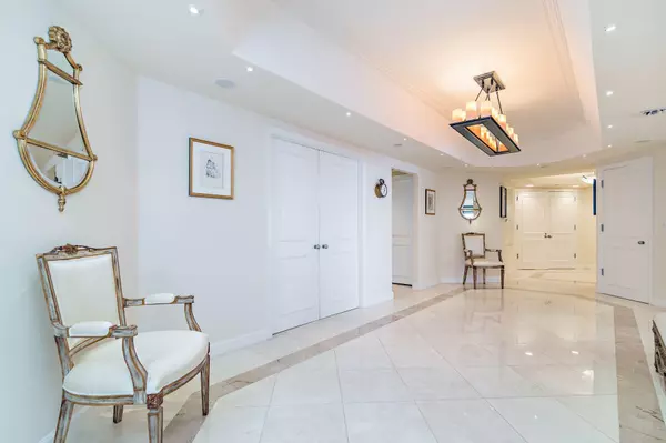 Palm Beach, FL 33480,2770 S Ocean BLVD 401s