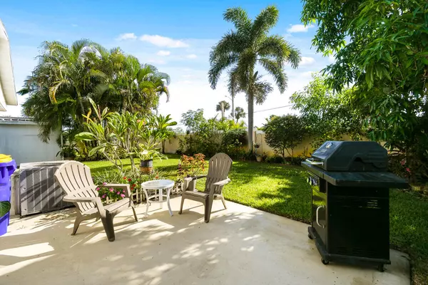 Stuart, FL 34997,4300 SE Saint Lucie BLVD 142