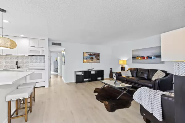 Delray Beach, FL 33484,74 Normandy B