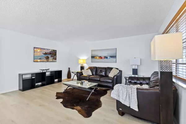 Delray Beach, FL 33484,74 Normandy B