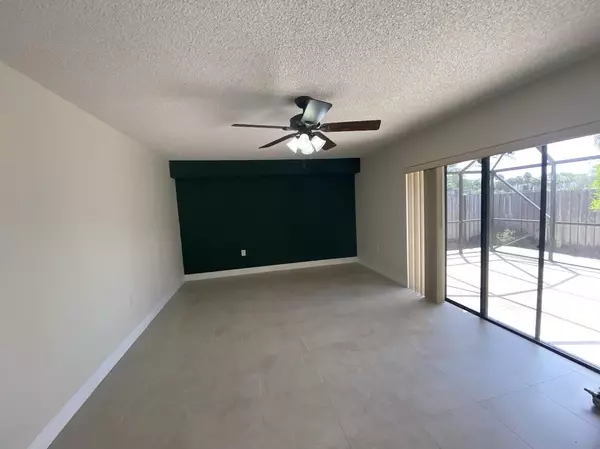 West Palm Beach, FL 33407,123 1st WAY