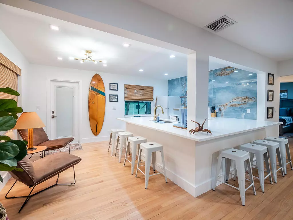 Lake Worth Beach, FL 33460,418 N Palmway