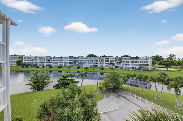 Deerfield Beach, FL 33442,425 Grantham B